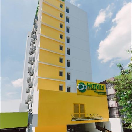 Go Hotels Cubao Quezon City Buitenkant foto