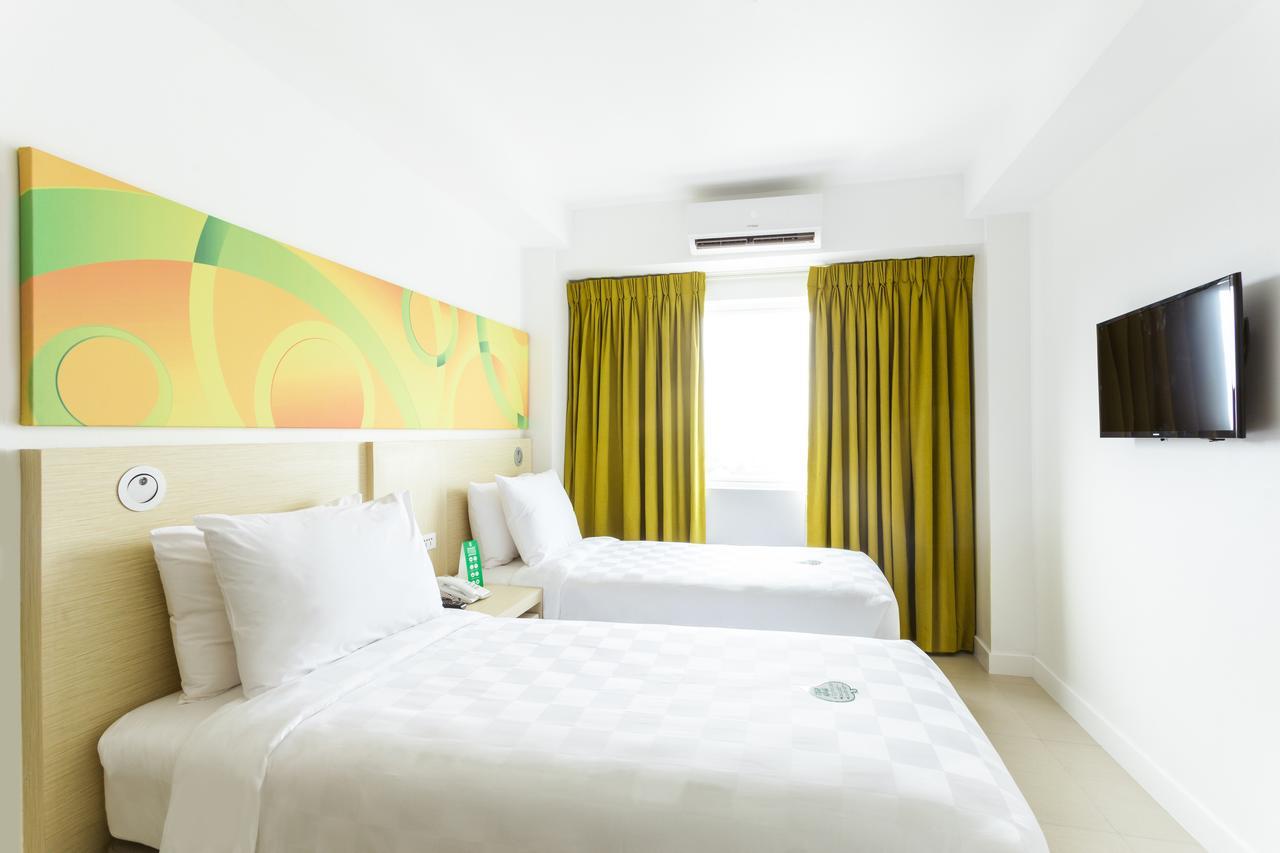 Go Hotels Cubao Quezon City Buitenkant foto